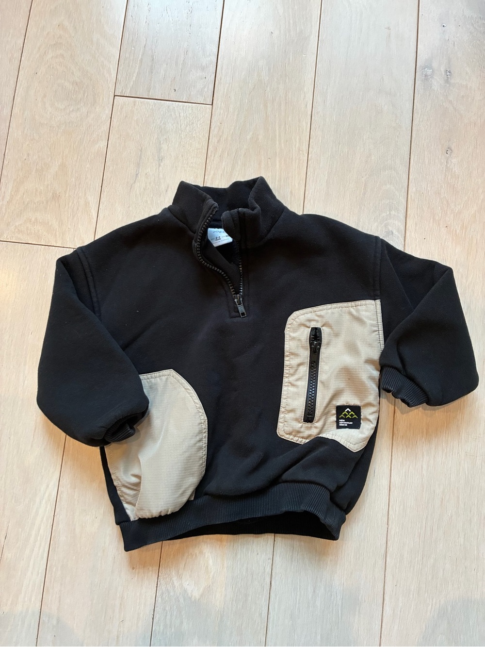 Zara Black Pullover Sweater with Tan Pocket Details EUC Size 2-3 Years Old